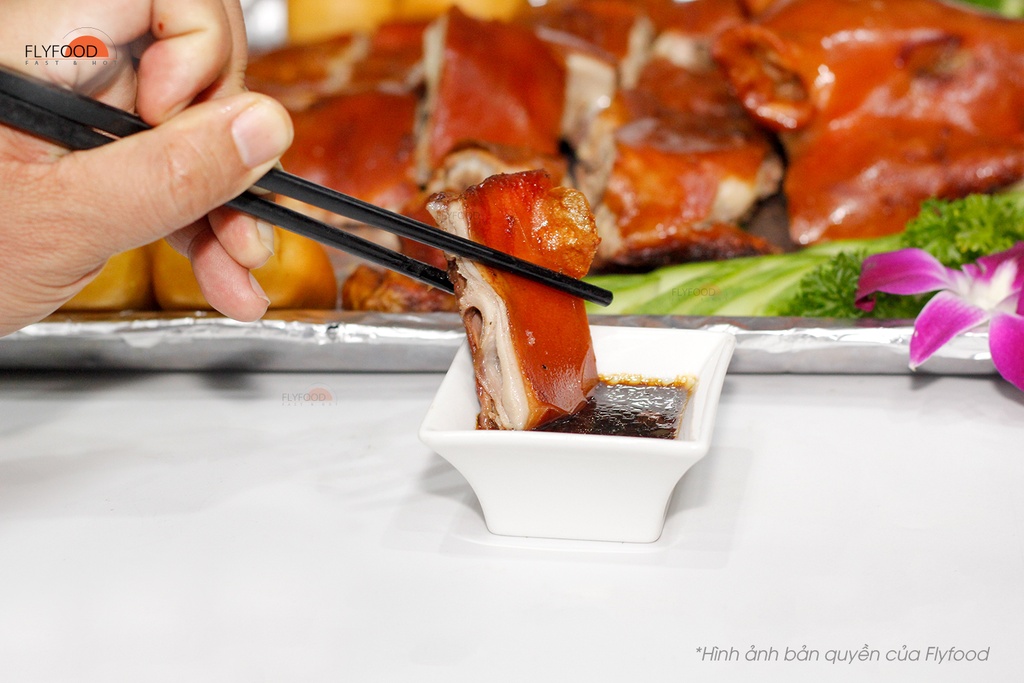 HEO SỮA QUAY CHỈA - NGŨ VỊ